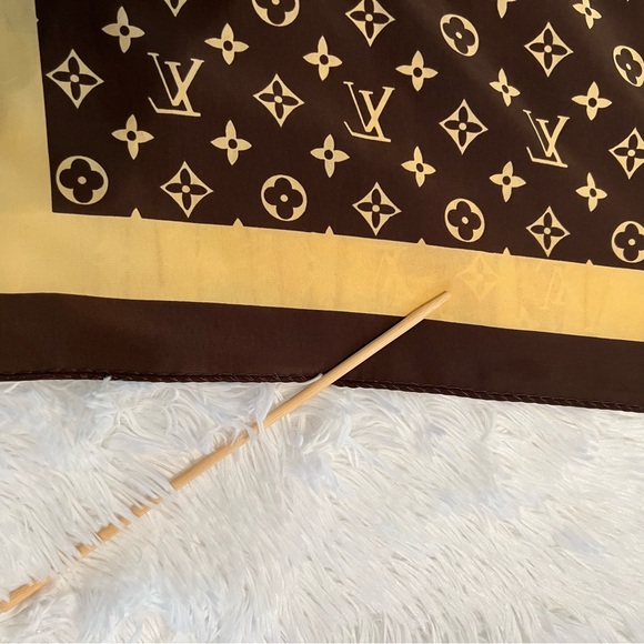Authentic Vintage Louis Vuitton Large Monogram Silk Scarf - Picture 15 of 15